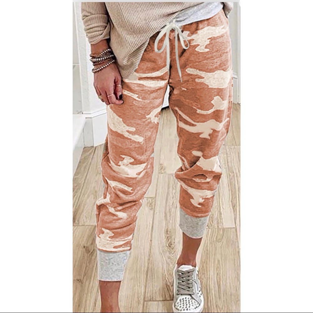 CAMO PRINT KNIT JOGGERS PEACH / ORANGE - Picture 3 of 11